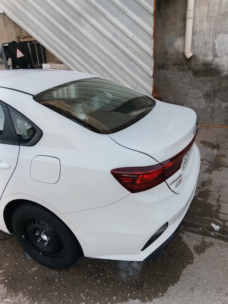 سلام عليكم
سيراتو مديل 24
رقم أربيل تحويل او وكاله 

كفاله عامه

محرك 2000

ماشيه ٤٠

موصفات عاديه

بهي بكرت ماشر ع بصوره

سعرها ١٨٢ بهي مجال بسيط

تلفوني ***********

مكاني نجف
