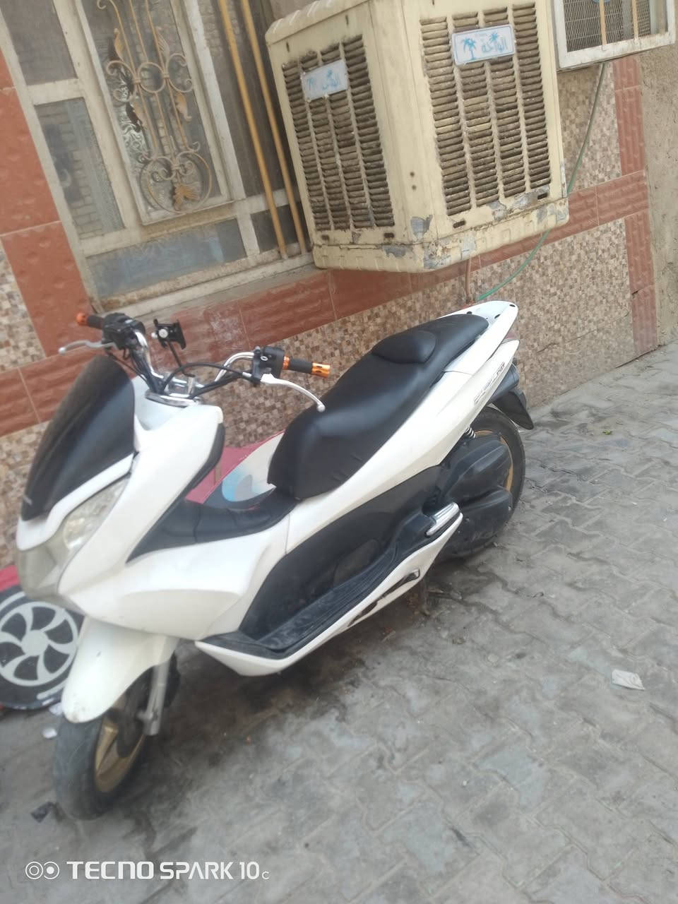 السلام عليكم دراجه بي سي اكس جاي امشي وفجه طفت عندي ما اعرف شبيهه مثل منكول ابيعلك كوم حديد ب 700وبيهه مجال ***********
