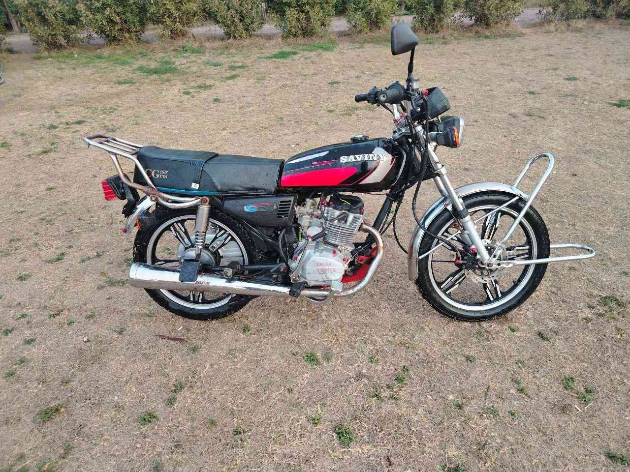 سيفان ٢٣اوراق اصولي
كهربائيات شغاله بصمه 
مكاني بغداد اليوسفيه
السعر ٥٠٠وبيها مجال الهاتف ‭٠٧٨٨ ٢٩٢ ٧٢٩٠‬
