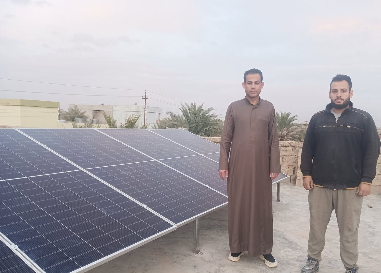 من عروض شركة الحجاب للطاقة الشمسية
✅🌟تم تنصيبها للأخ (طارق احمد اسماعيل)
 في الشرقاط اسديرة الفياض📍 

              ⚡بقدرة ⚡

10-امبير نهاري ☀️
5_ امبير ليلي 🌙

✅ تظمنت المنظومة الشمسية 🔆
 
5_ألواح من شركة لونجي 615 واط 
 بقدرة توليد ⚡(2.5امبير) (مؤسسة)   
 بظمان ١٥ سنة ✅
 
2_ بطارية ليثيوم من شركة (ES) 5 كيلو واط  🛑 
بظمان 5 سنوات ✅

3 _انفيرتر من شركة (ES ) 6.2 KW🟢
بظمان 1 سنة✅  

☀️نقدملك هذة المنظومة مع صيانة 🛠️مجانية لمدة سنة
وظمانات حقيقية 👍

____________________________________💰 أسعارنا مناسبة جدًا وتنافسية
🔎 تكدر تستفسر عن حجم الطاقة المناسب إلك
📋 ونوفر لك قائمة المواد مع الشركات المصنعة
📊 حتى تكدر تقارن وتتاكد من أسعارنا وبكل شفافية 
☀️ مع الحجاب… طاقة نظيفة، ثقة، واستمرار
_________________________________________

🔴نعمل ليلا 🌙 مع نهار،☀️

✅غايتنا أرظاء زبائننا  الكرام ومواعيدنا معهم ⚡✅

🎉حياكم الله في شركة الحجاب للطاقة الشمسية 🎉

الهاتف للأستفسار
 
*********** الاستاذ فرحان

العنوان_الشرقاط_اسديرة_الفياض
