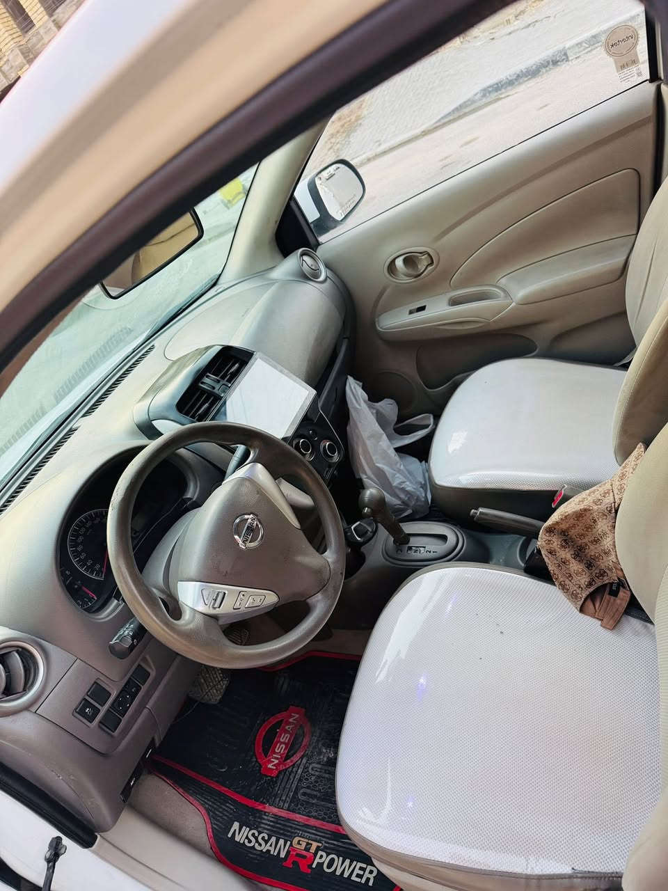 السلام عليكم
للبيع نيسان صني هندي ام البليتة هندي
مديل 2021 رقم اربيل الجديد سنوية لل2030 ماشية 160 الف حقيقي بيها باب بارد وباب صبغ قليل وبيها جاملغ الايمن مبدل السياره من الزيرو على ايدي 
السعر 103 وبيها مجال لشراي
للاستفسار: ***********
