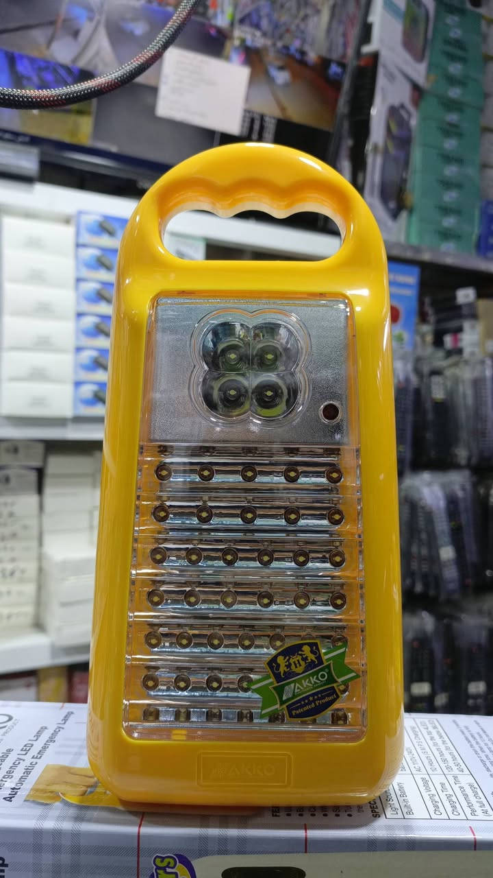 شمعه شحن ٤ لد * ٣٦ لد أصلي 💯✔️💯
السعر ب١٥٠٠٠ ألف 
أياد للصوتيات والمرئيات كوت حي الزهراء قرب مركز الخلود هاتف ***********
