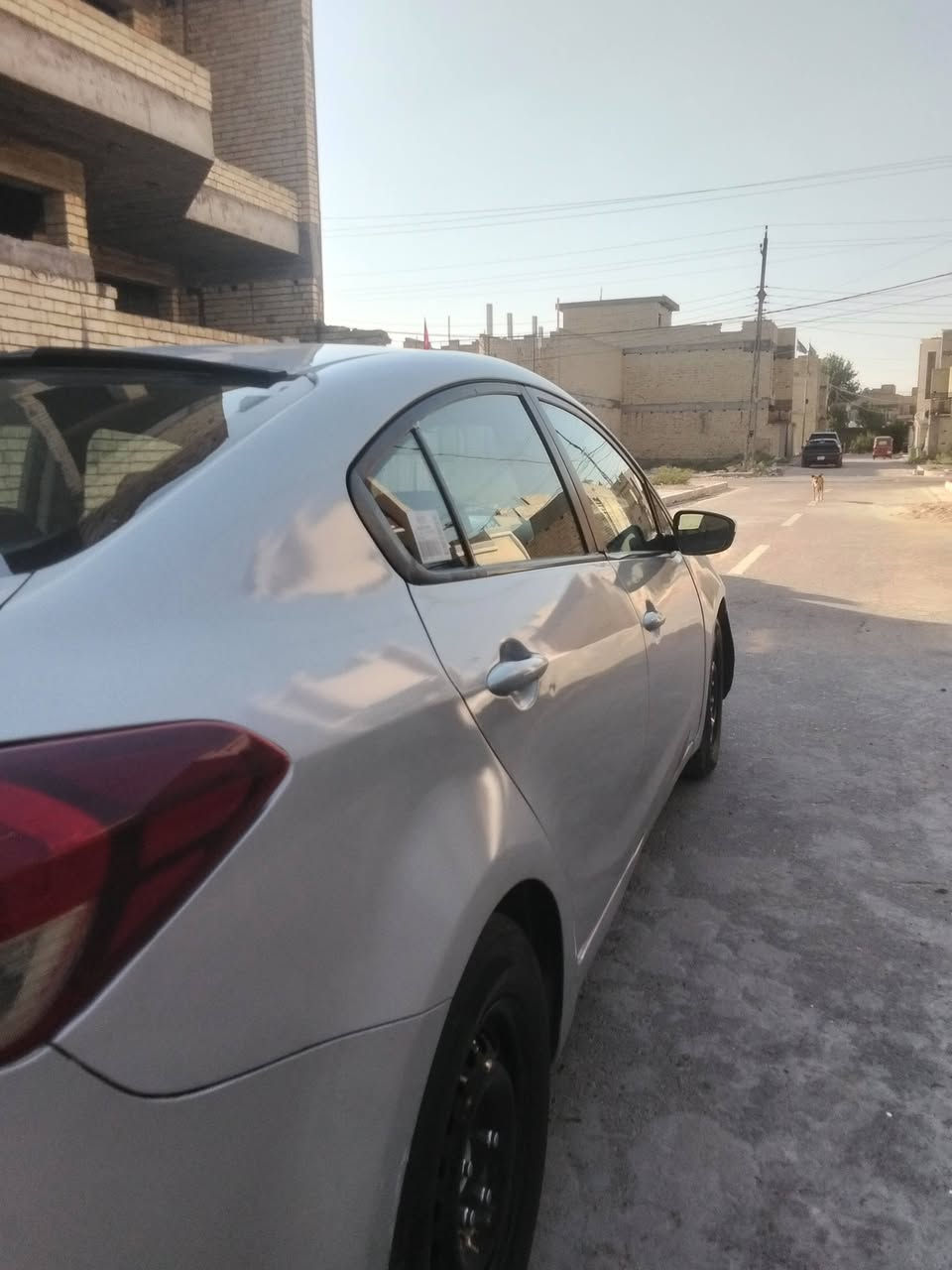 السلام عليكم البيع فورتي وارد امريكي سياره نضيفه مال جناي غير متواجد عل فيس اتصال *********** تحياتي الجميع
