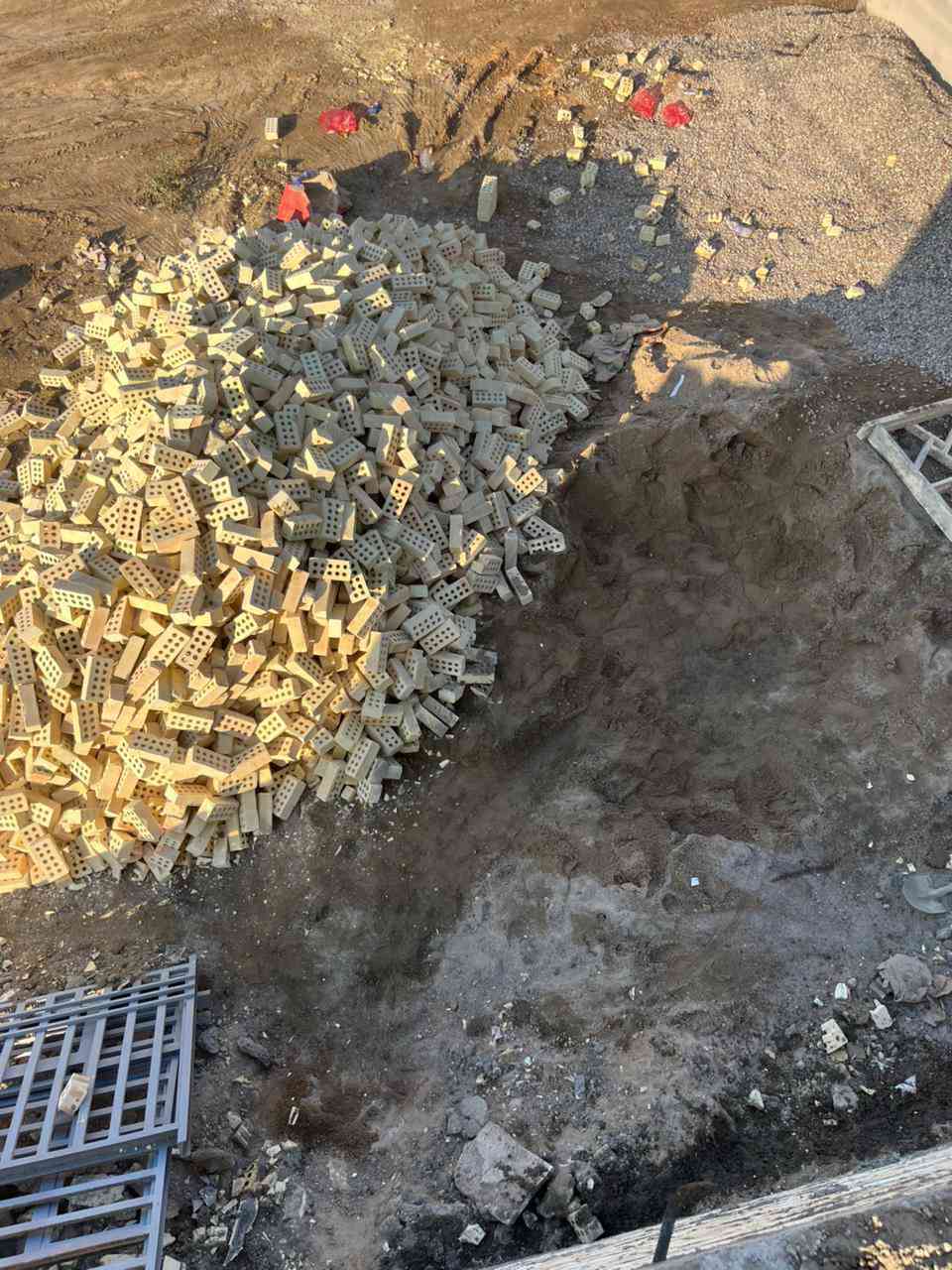 خلفه بنااء شغل نضيف درجه اوله نضافه + وزن البنااء التزام بالموعد الاستفسار اتصال ع ‏‪..***********
