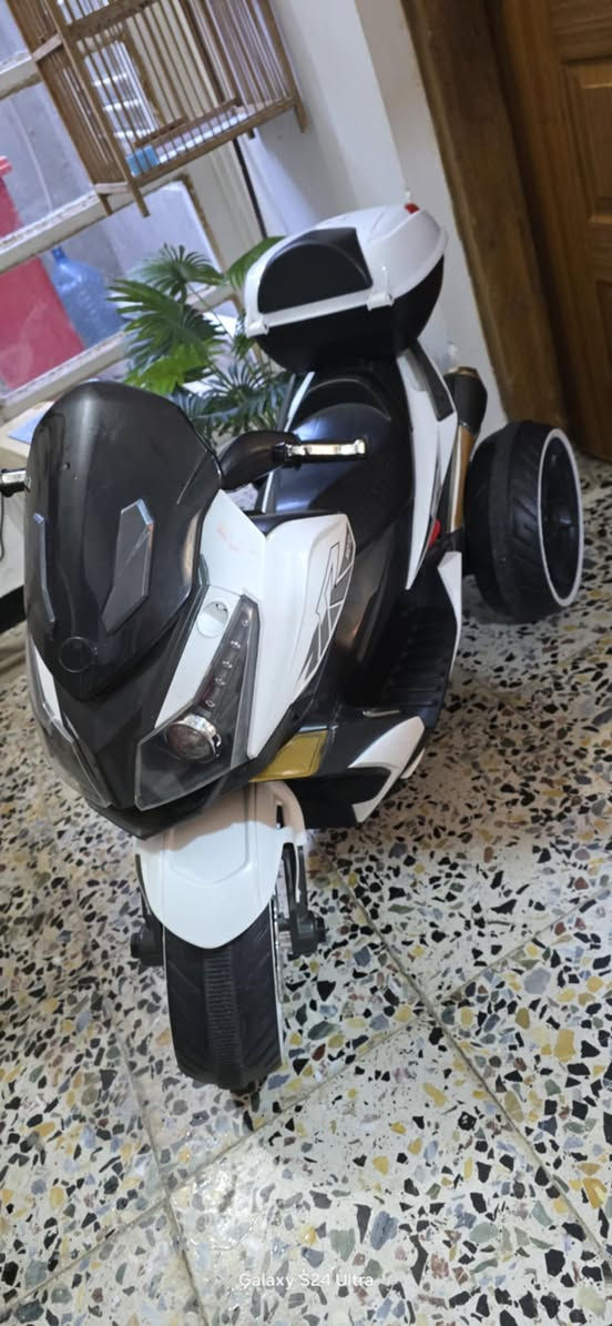 دراجة نظيفة وجديدة للبيع سعرها 150 الف المكان بدورة
للاستفسار :

‭0786 970 0777‬
