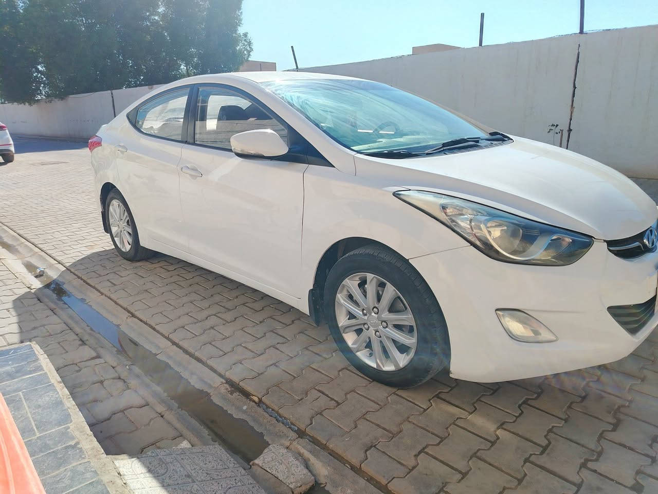 لنتره مديل 2011 خليجي سياره حيل نضيفه حله من صور بيه قطعتين صبغ مئشر عليهن بل صور محرك 1800  رقم ابو لفسفوره بسم كردي تريد تحويل او وكاله حاضر    ويل مال 2015 دواخله جدد محرك 1800لا صوت ولا تبخير وكير كفاله   *********** سعر 95،💰 اذا مو حله من صور كروتك عله حسابي♥️جوه 90مبيع
