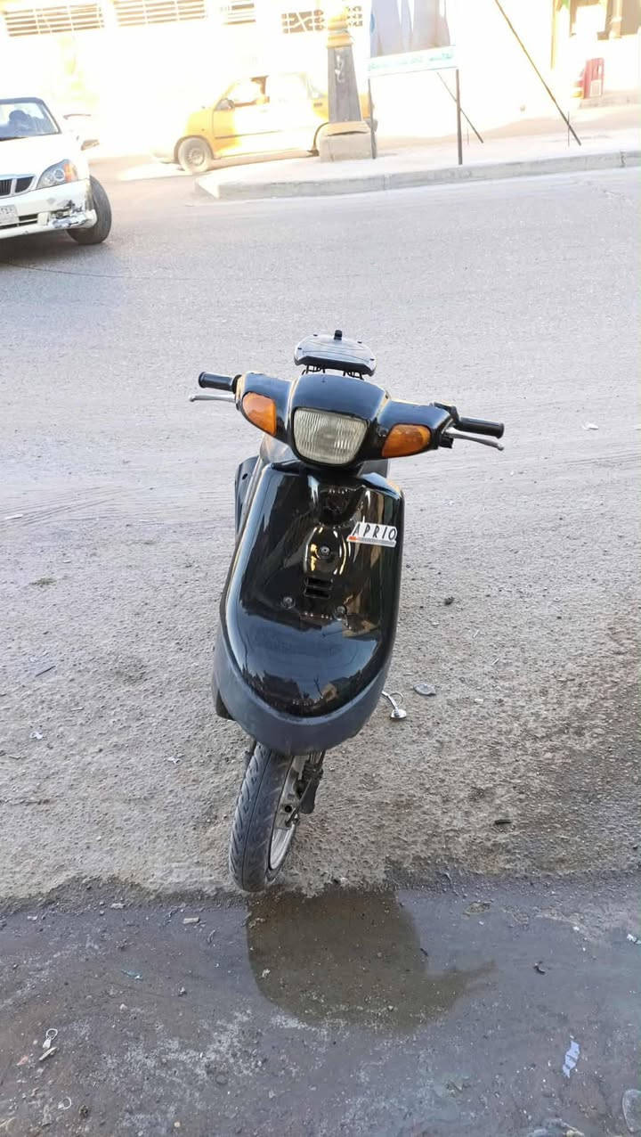 دراجات ثنين للبيع او مراوس  سكنس الجيل الاول مع بطة شرط النظافة والشغل كلشي شغال بيهن  للاستفسار  ***********  شعندك مراوس  نزلها بل تعليقات
