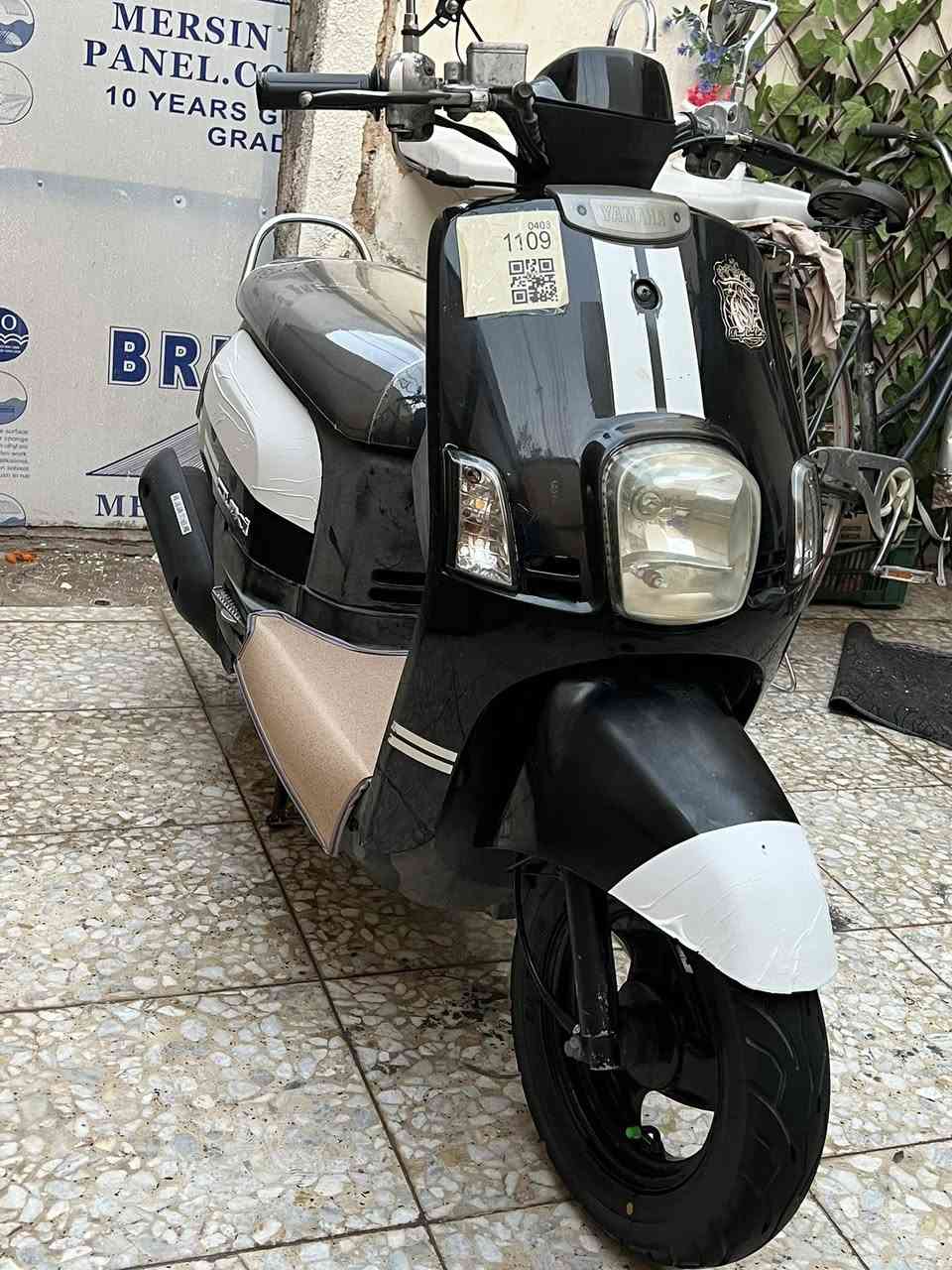 السلام عليكم ماكس بوليس للبيع بعده رمبه الدراجه مال بيت كفاله مكينه وكفر الدراجه مكمركه يعني تروح بوجهك ترقم مكاني الزعفرانيه 
(***********)
