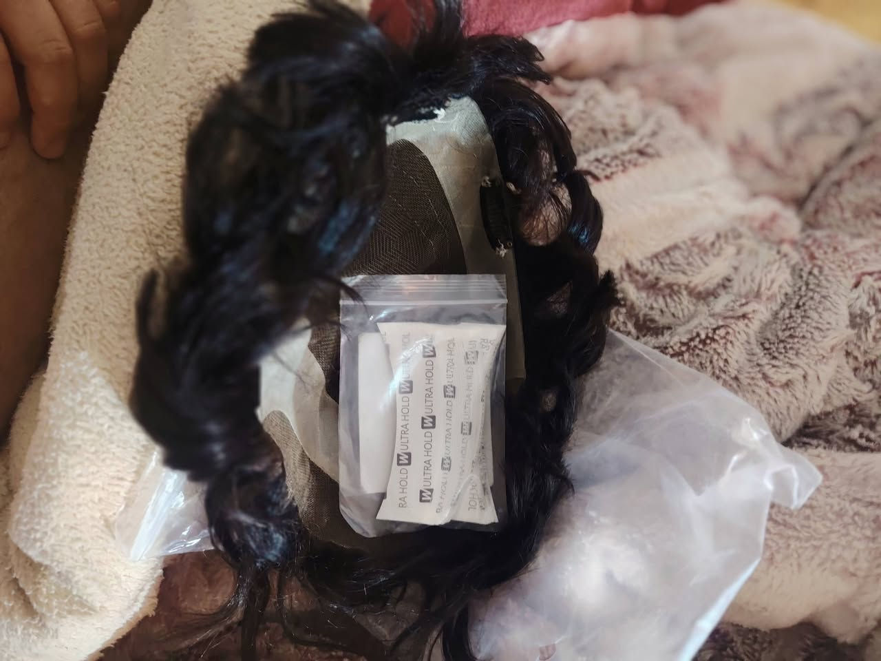 بوستيجه البيع ماملبوسه بس مره وحده مقصوصه شعر طبيعي  متعرفه عن شعر الحقيقي معا لصقاته وطباقات بيه شاده له يعني تريد تخلي لااصق او تبقى على طباقيات أفضل لبيع وسعر خاص


**إذا كنت صاحب هذا الإعلان وتريد حذفه لأي سبب، رجاءا أرسل رسالة إلى الدعم الفني**