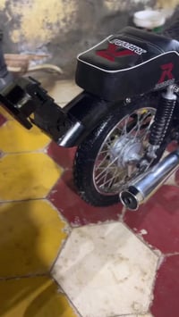 دراجه للبيع بعدهي عل سحكصارله سبوع من مطلعه وهاي نضافته اوراق  سعر خاص...