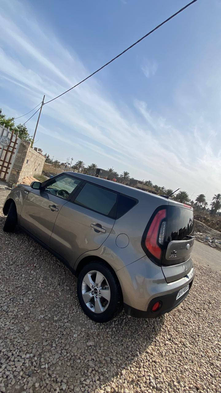 سلام عليكم 
صول موديل 17امريكي 
مكينه 1600 بلادي على وضع الشركه
 وكير كذالك بلادي على وضع الشركه

ضرر قطعه چاملغ وراجع نفسه ليبل واحل كله
وبالعراق كلير داير اثر جراد

السعر 100 وبيه مجال
العنوان بابل الهاشمه
تلفون ***********
واتساب
