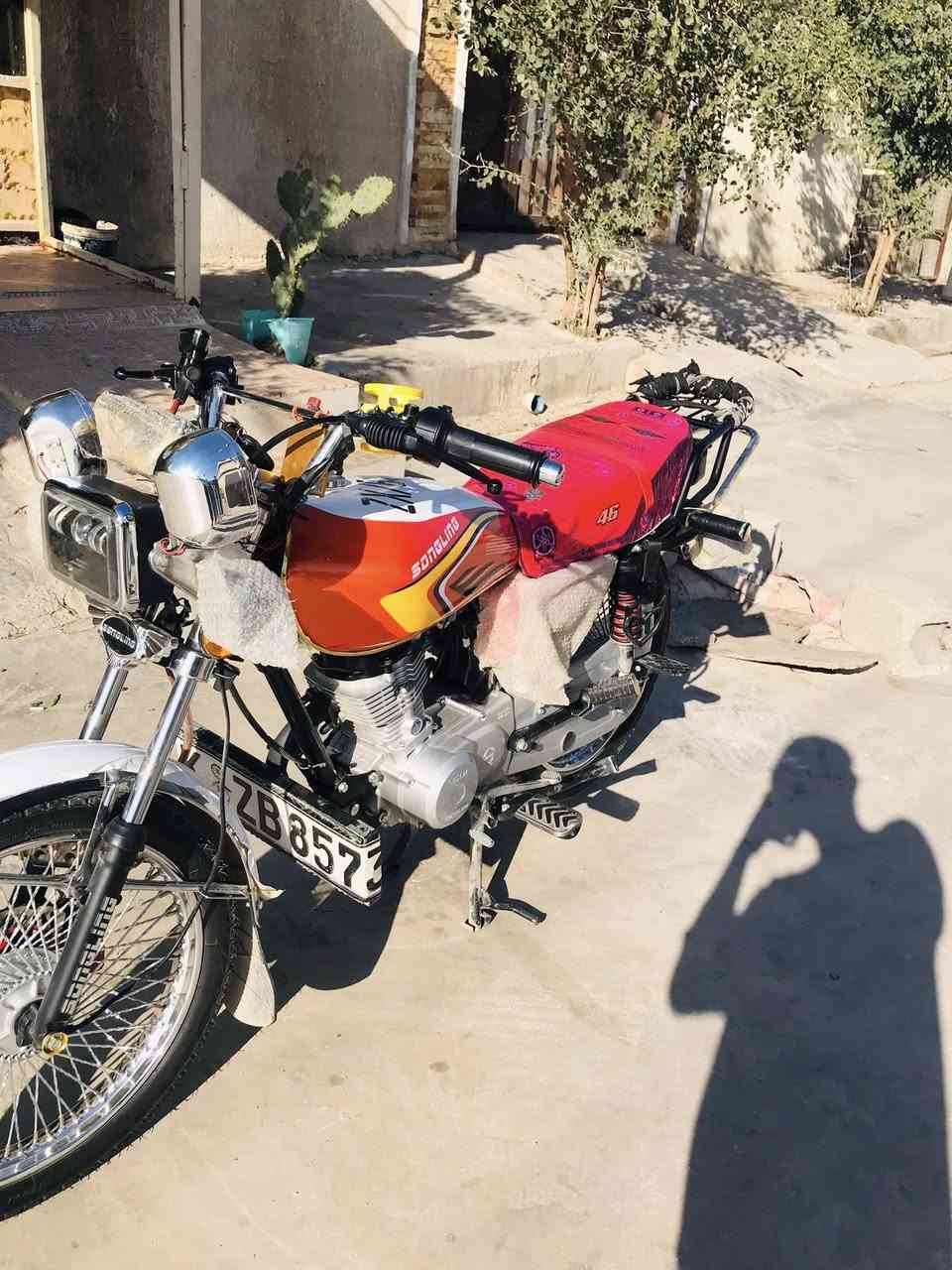 درجا تيكر موديل 26 نضافه مثل ما واضح بل صوره خير من الله سعر 775وبيها مجال بسيط مروس بانده ربع او كرستال المكان ديالى بعقوبه  قرب تقاطع الساده ***********
