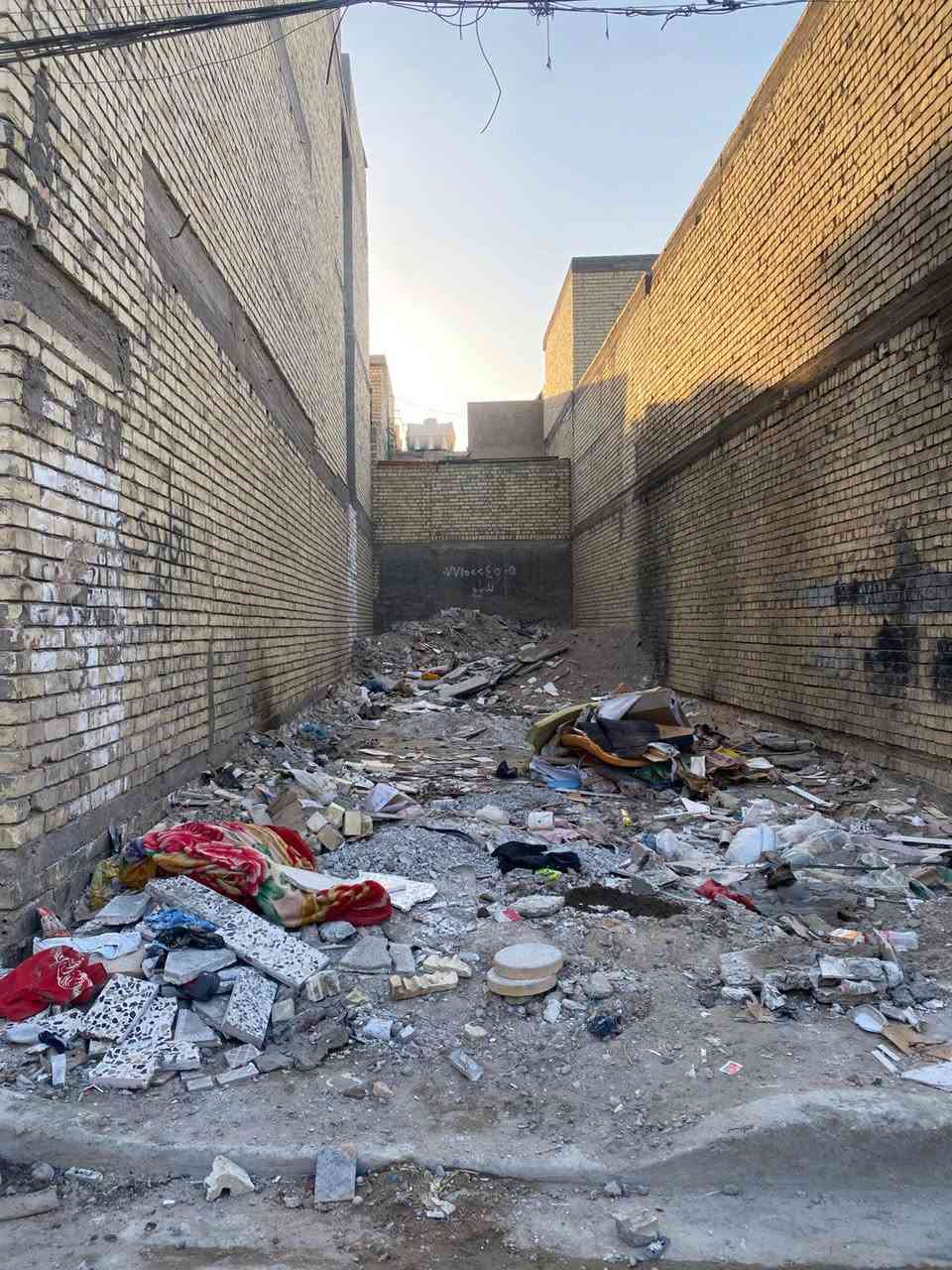 🌟 قطعة أرض للبيع - الأمين الثانية (زراعي الشهداء) - في موقع مخدوم بالكامل🌟

📍 الموقع: الأمين الثانية - زراعي الشهداء.
📐 المساحة: 100 متر مربع.
📑 السند: طابو صرف / سند 25 (يوجد إقرار قانوني بالقطعه).

✅ الخدمات المتوفرة:
🔹 تبليط حديث وأرصفة نظامية.
🔹 شبكة كهرباء مستقرة ومتكامله.
🔹 إسالة ماء صافي واصلة للعقار.

المنطقة سكنية بامتياز وجاهزة للبناء الفوري.

📞 للاستفسار والتواصل..***********
💬 أو مراسلة الصفحة مباشرة.

#عقارات_بغداد #الأمين_الثانية #زراعي_الشهداء #أراضي_للبيع #طابو_صرف #استثمار_عقاري #بغداد_الأمين
