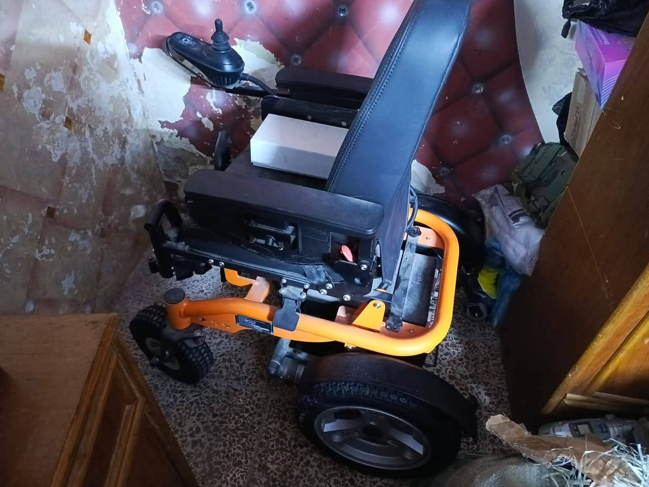 السلام عليكم عندي هذا التخم للبيع وعندي عربانتين كهربائيه جديده ما مستعمله العنوان بغداد الغزاليه الاستفسار على السعرعلى هذا الرقم ***********
