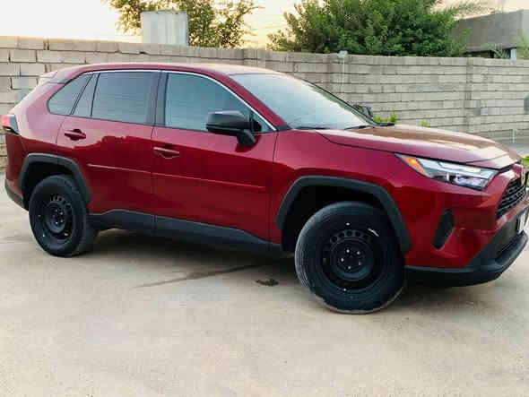 السلام عليكم 
للبيع 
راف فور موديل 2023 مواصفات LE منفيس حره تترقم في جميع المحافظات ما عدا الاقليم دخول جديد ماشيه 31 الف ميل 
صور الضرر مرفق بالمنشور 
السعر 215 نقدي وبيها مجال وترهم مقدمه فوگ الدفتر والباقي اقساط شرط الكفيل 
وترهم مراوس بعذاري موديل 2019 وفوگ 
عنوان السياره ناحيه الزاب فريه الراوين 
للاستفسار الاتصال على الرقم التالي
‏‪0783 861 2670‬‏
