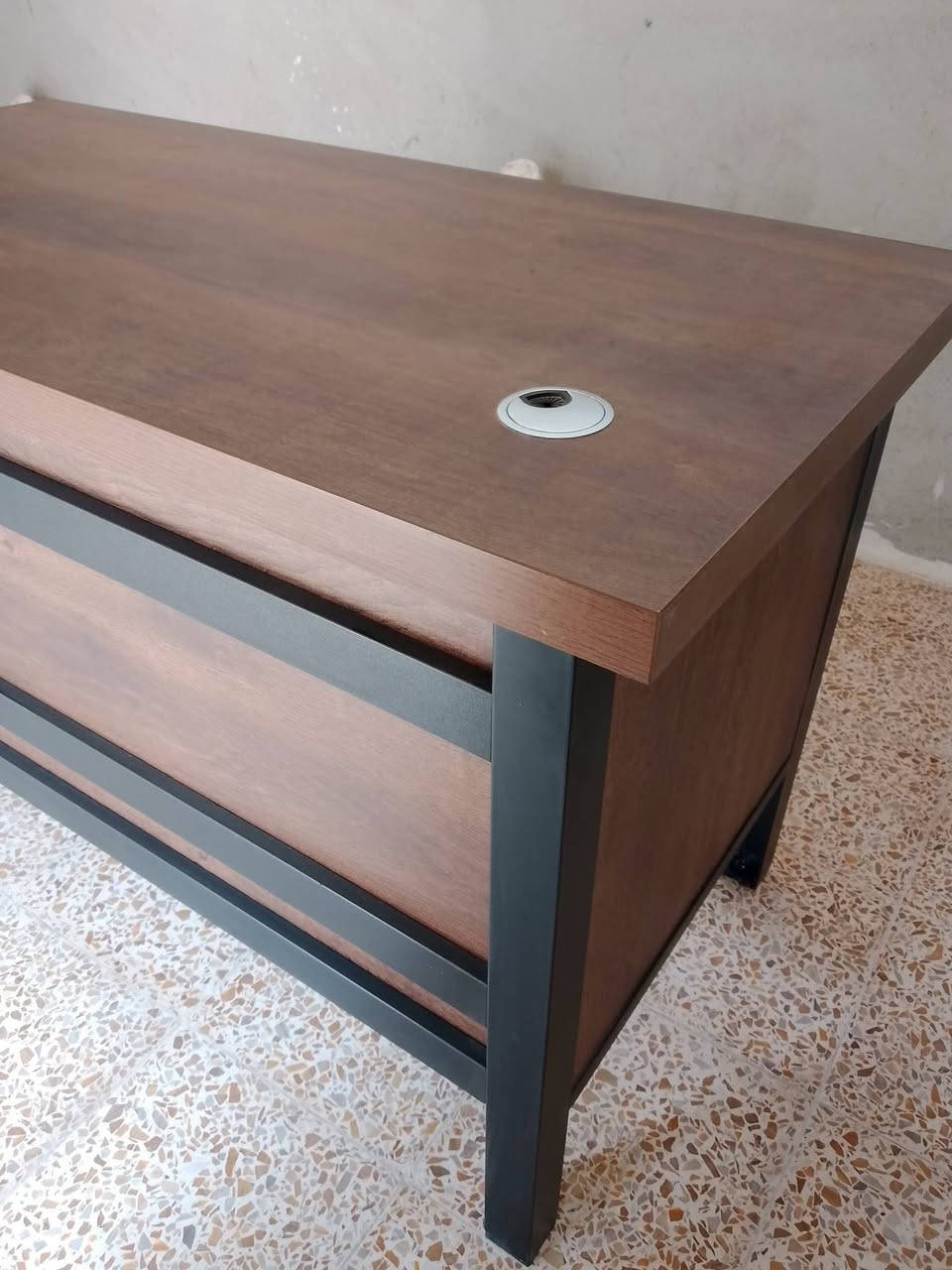 ميز تركي خشب ثقيل سعر
$$75
***********
