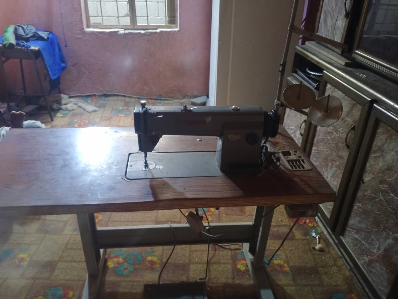 مكينه خياطه  تطريز  حلوه وشغاله  البيع لسعر 175وبيه مجال
رقمي ***********
