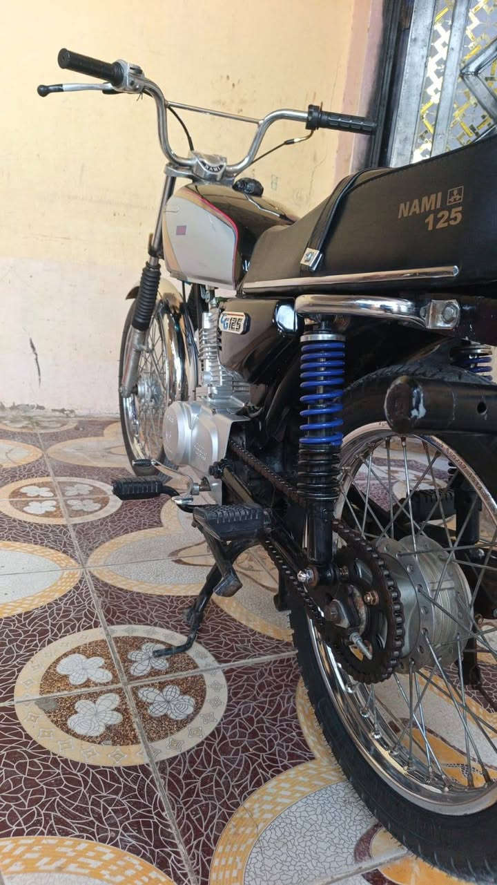السلام عليكم دراجه للبيع ادوات بوكان البصره ابو الخصيب مكلف بالنشر***********
