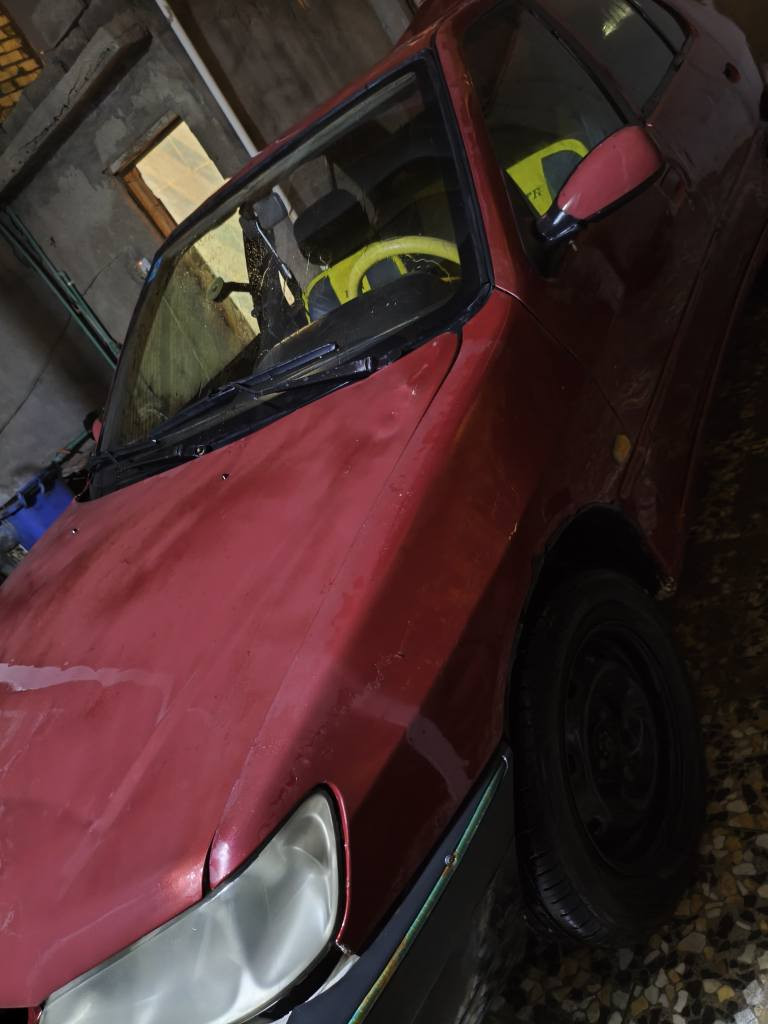 السلام عليكم سياره بيجو فرنسي كير ومكينه كورلا بيكاتشو VVT-i المرغوب رقم بصره انجليزي ستوا صادره بعدها هزه جديده يعني من تحول ماتكلفك تحويل ثاني يوم جامعه اماميه وخلفيه جدد تايرات جدد بطانه جديده سعرها 32 رقم الهاتف *********** البصرة, العراق
