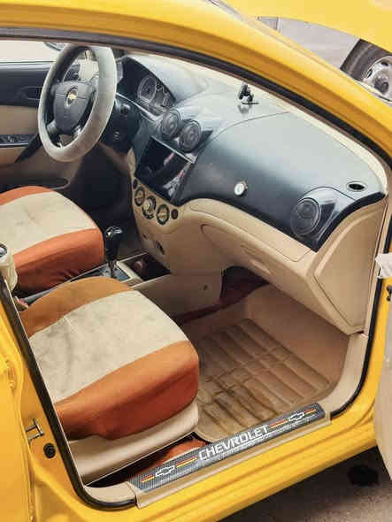 اڤيو موديل2011
باسمي تريد تحويل تريد وكاله
خليجي بيه صبغ قليل بالبيبان جهة العبري
حداديه وكير ومحرك وتخم تاير
كله كارتون مكفوله من العيب الشرعي والأصوليات 
55 وبيه مجال قليل
شراي الاتصال***********
وتساب
