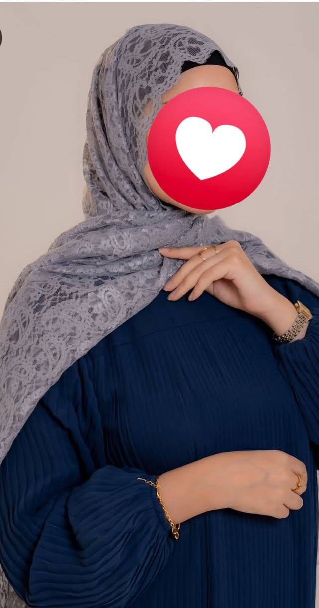 كوزمتك  هدى  بيوتي
شيلة  دانتيل  اماراتي
يوجد  توصيل  لجميع المحافظات
***********
