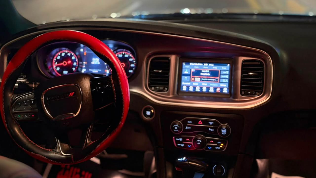السلام عليكم للبيع فقط بدون مراوس 
چارچر Sxt 6 سلندر موديل 2022
قطعتين صبغ فقط بدون دواخل رقم اربيل تحويل مباشر السياره جديده ماشيه 33 
بجم كبس السياره ليبل واحد ممفتوح بيها اي قطعه مناقصها اي شي السعر 23 وبيها مجال بسيط مكان السياره بغداد ***********
مكلف بلنشر اتصل او واتساب بغداد, العراق
