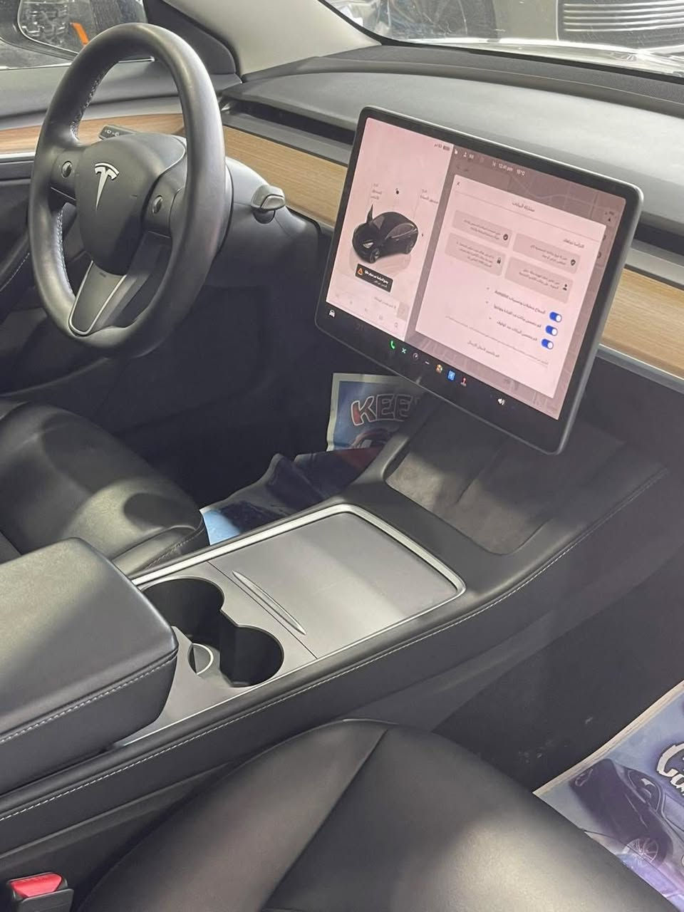 السلام عليكم 
تيسلا 3موديل 2022وارد امريكا  حادث جاملغ خلفي وجنطه تصليح وكالة تيسلا امريكا بدون معجون بس رش والسياره اون لاين ماشيه 9000ميل فقط السياره جديده جدا لاستفسار  ***********وات ساب فقط
