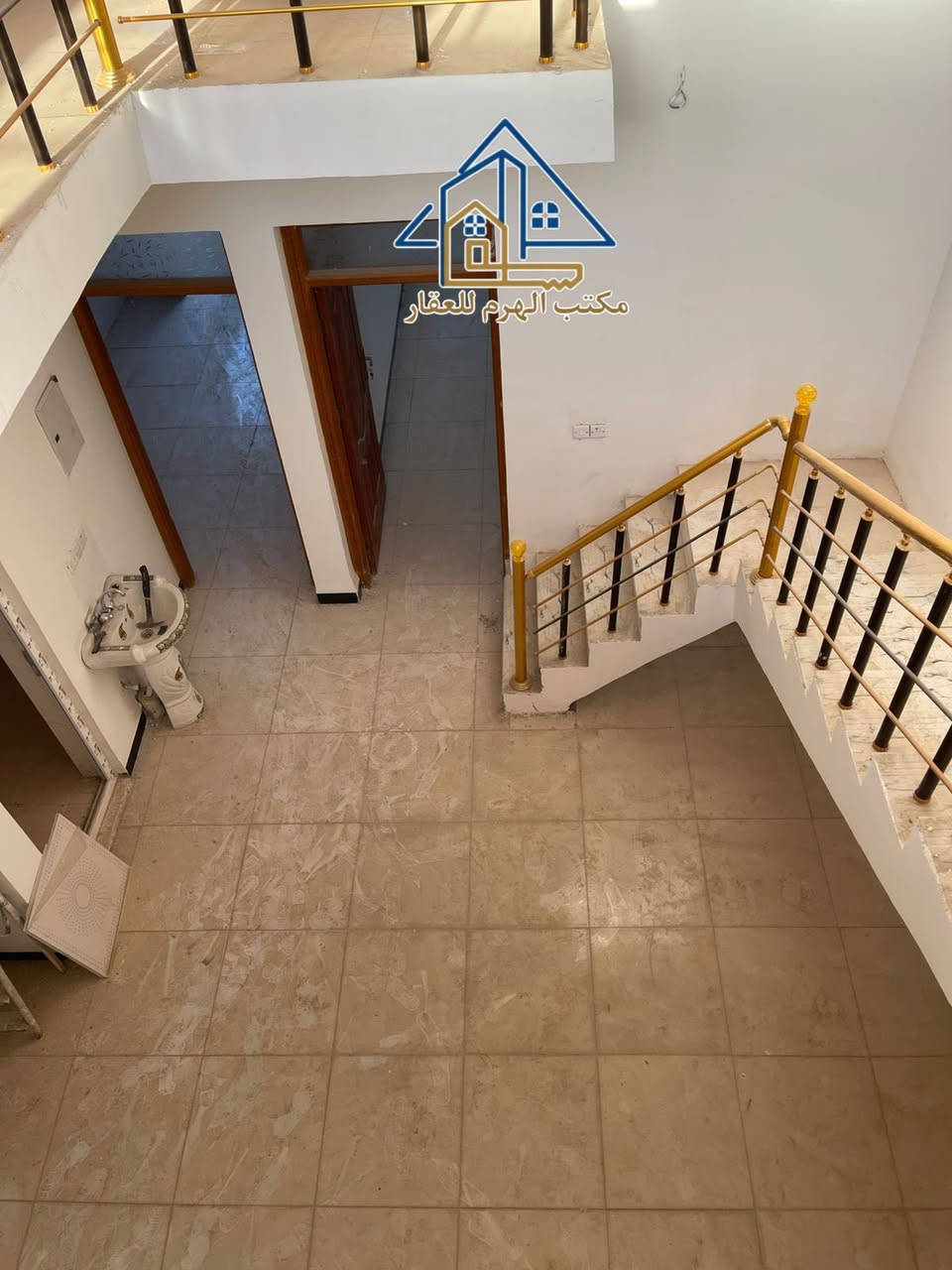 بيت للإيجار في حي جبيرية الثالثة
📐 المساحة: 125 م
🛏️ غرف نوم:3
📞 للاستفسار:
غيث
***********
***********

📍 موقع المكتب:
الضباط الثانية – مقابل شارع الفين

وإذا عندك عقار للبيع أو الإيجار، مكتب الهرم للعقارات بخدمتك دائماً �
