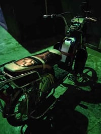 دراجه شحن للبيع سعر 300وبيه مجال للشراي بطاريات عل فحص للستفسار 075137...