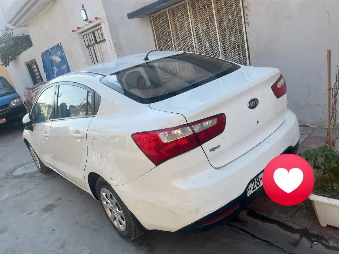 السلام عليكم ورحمة الله وبركاته السعر 97 بيه مجال 
سيارة كيا ريو خليجي للبيع 2013 سيارة نضيفة 
باسمي مداور ثاني يوم رقم نجف سنوية 27 
بيه 2 قطعتين صبغ الباب الصدر والجاملغ الأمامي الايسر جهة السايق محرك 1600 مكاني كربلاء طويريج
الاستفسار  ‭0775 193 0009‬
