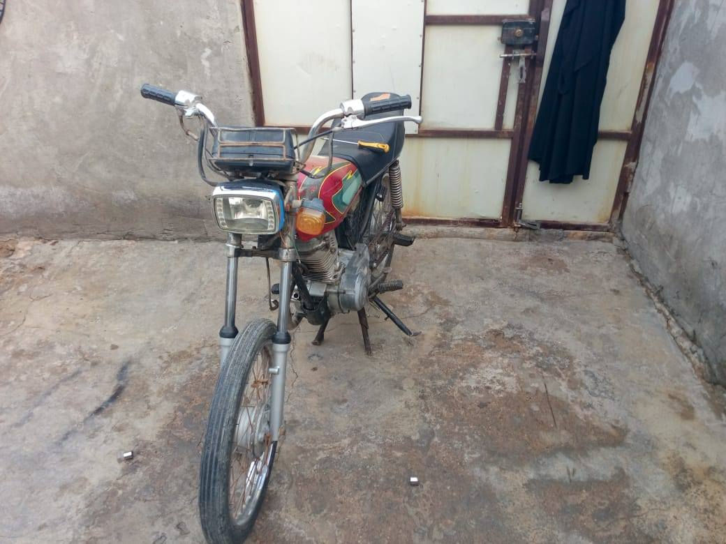 السلام عليكم دراجه ايرانيه ماكينه تعبانه اوراق 450


**إذا كنت صاحب هذا الإعلان وتريد حذفه لأي سبب، رجاءا أرسل رسالة إلى الدعم الفني**