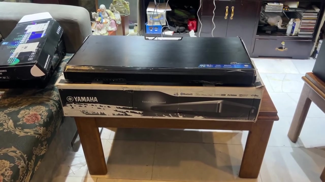 ساوند بار ياماه جديده بل كارتونه مفتوحه عله كد فحص كهربائي 220 بلادي وضع شركه مع ريمونت اصلي بلوتوث وتكدر تخليلي سبوفر خارجي كهربائي عرض مالته 75 سانتيم نزل 35 وزنه 15 كيلو  تحفه فنيه معنه كلمه مكاني بغداد ***********
