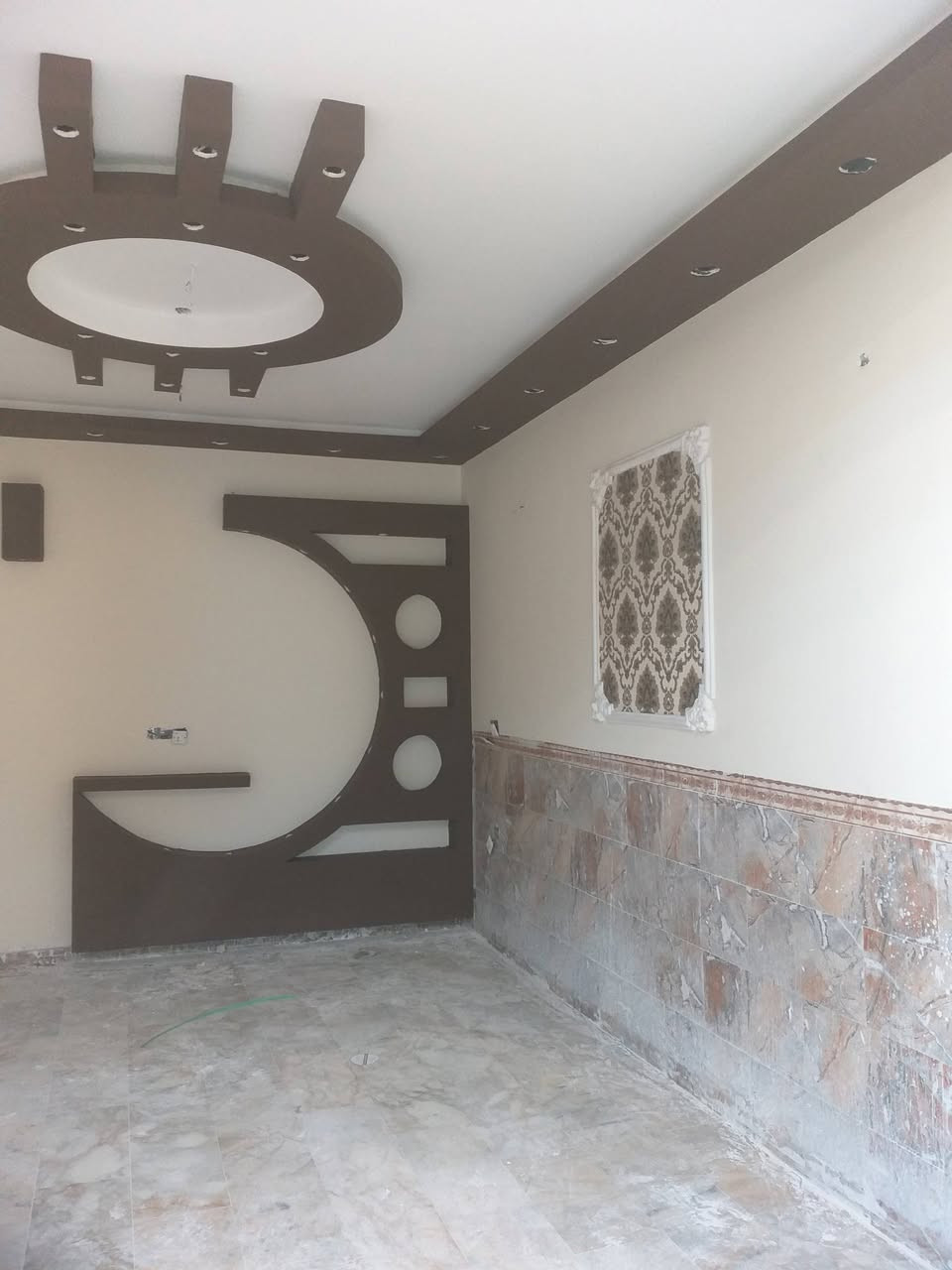 علي جوتن  الاصباغ الداخلية والخارجيه
والترميم
ومعالجه الاسطح بروف جارد
معالجه الرطوبه
نعمل بكافه مناطق بغداد كرخ ورصافه
الاستفسار والاتصال أو واتساب
***********
