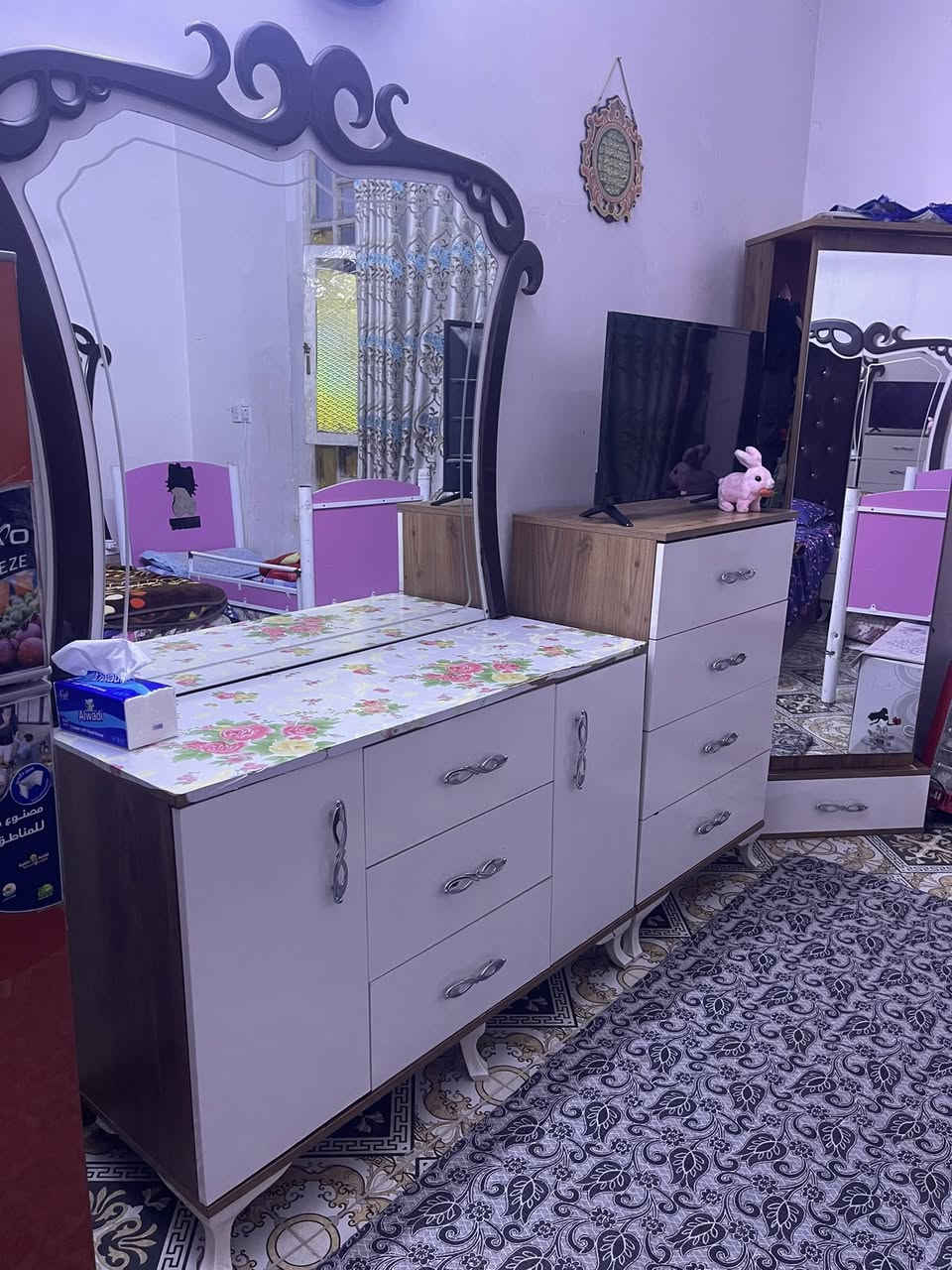 غرفه تركي مستعمله نضيفه شوفت عينك٥٠٠بيه مجال قليل *********** واتساب مكان الحمزه الغربي
