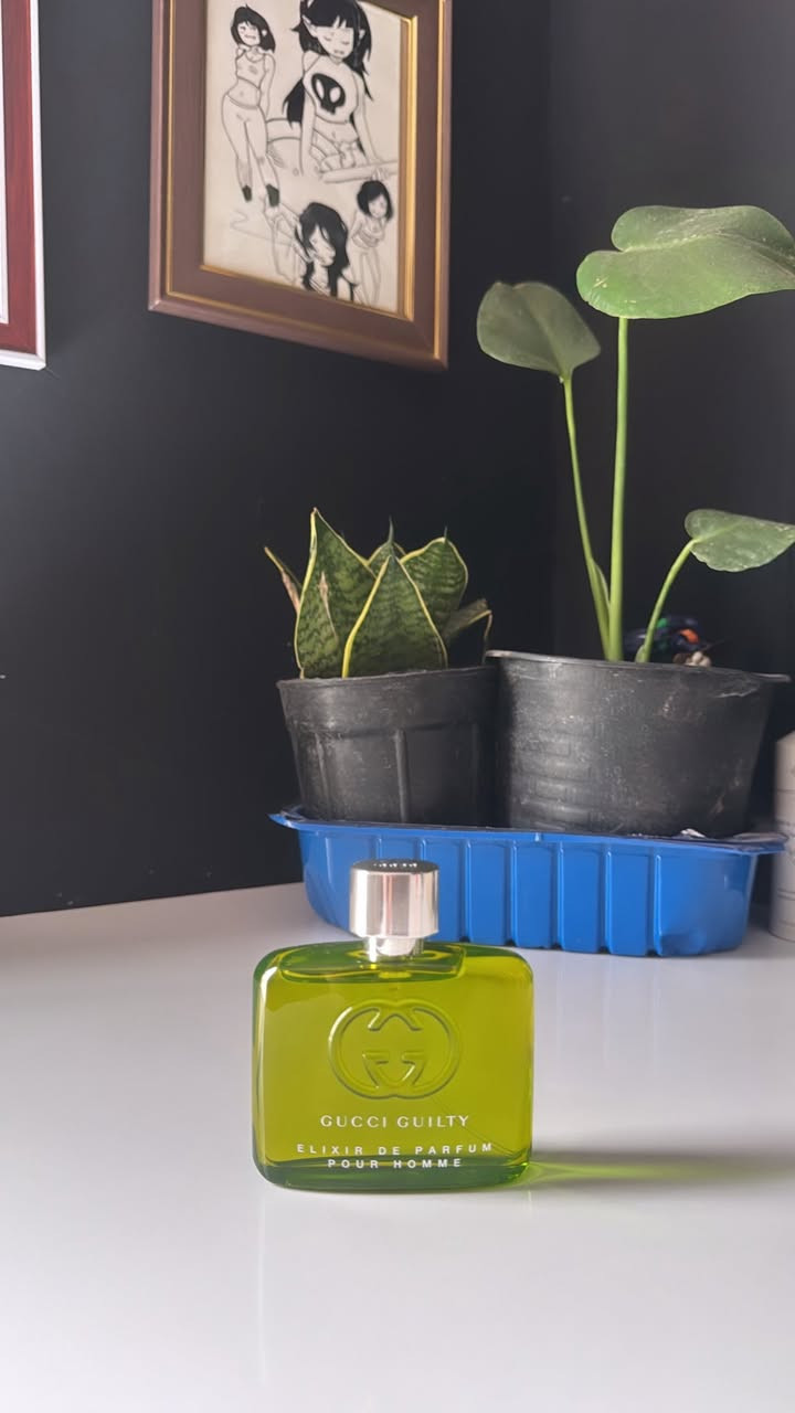 جمعه مباركه 
مجموعة عطور اصليه مستخدمه للبيع 
***********
