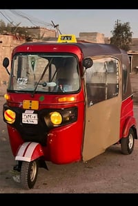 عيني تكيتك للبيع السعر 7ونص وبي مجال شي بسيط الرقم الاتصال 07840256048