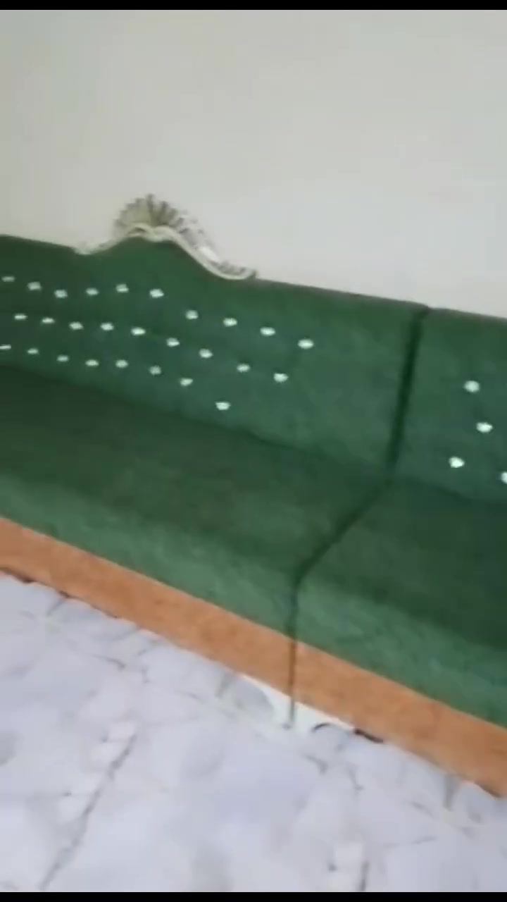سلام عليكم ديوانيه للبيع 19متر ونص ويه طبلات للبيع وهذا الرقم او واتساب ***********
