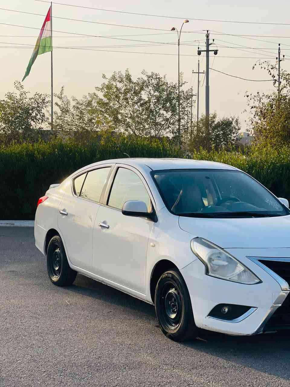 نیسان سەنی مۆدیل ٢٠١٦ تەحویل غرامە بەشەرت 
گێر مەکینە  تەبردیت بەشەرت  چار پارچەی بۆیاغە بێ ناو گرتن  
*********** أربيل, العراق
