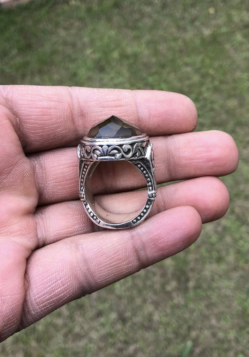 سلام عليكم خاتم بحجر سترين مدخن شرط حجر الاصلي صياغة سلجوقية ثكيلة جداً قياس 26/27 للبيع فقط يوجد توصيل


**إذا كنت صاحب هذا الإعلان وتريد حذفه لأي سبب، رجاءا أرسل رسالة إلى الدعم الفني**