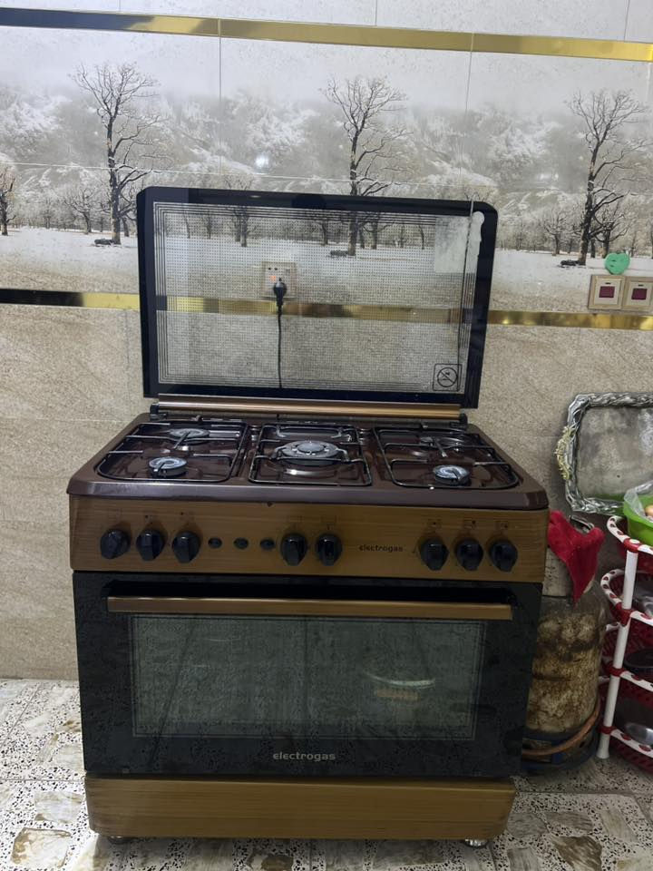 غراض بيت نضيفه للبيع اسعارها حلوه مناسبه مكاني بغداد جديدة سريع محمد القاسم خلف مجمع الزهور ***********
