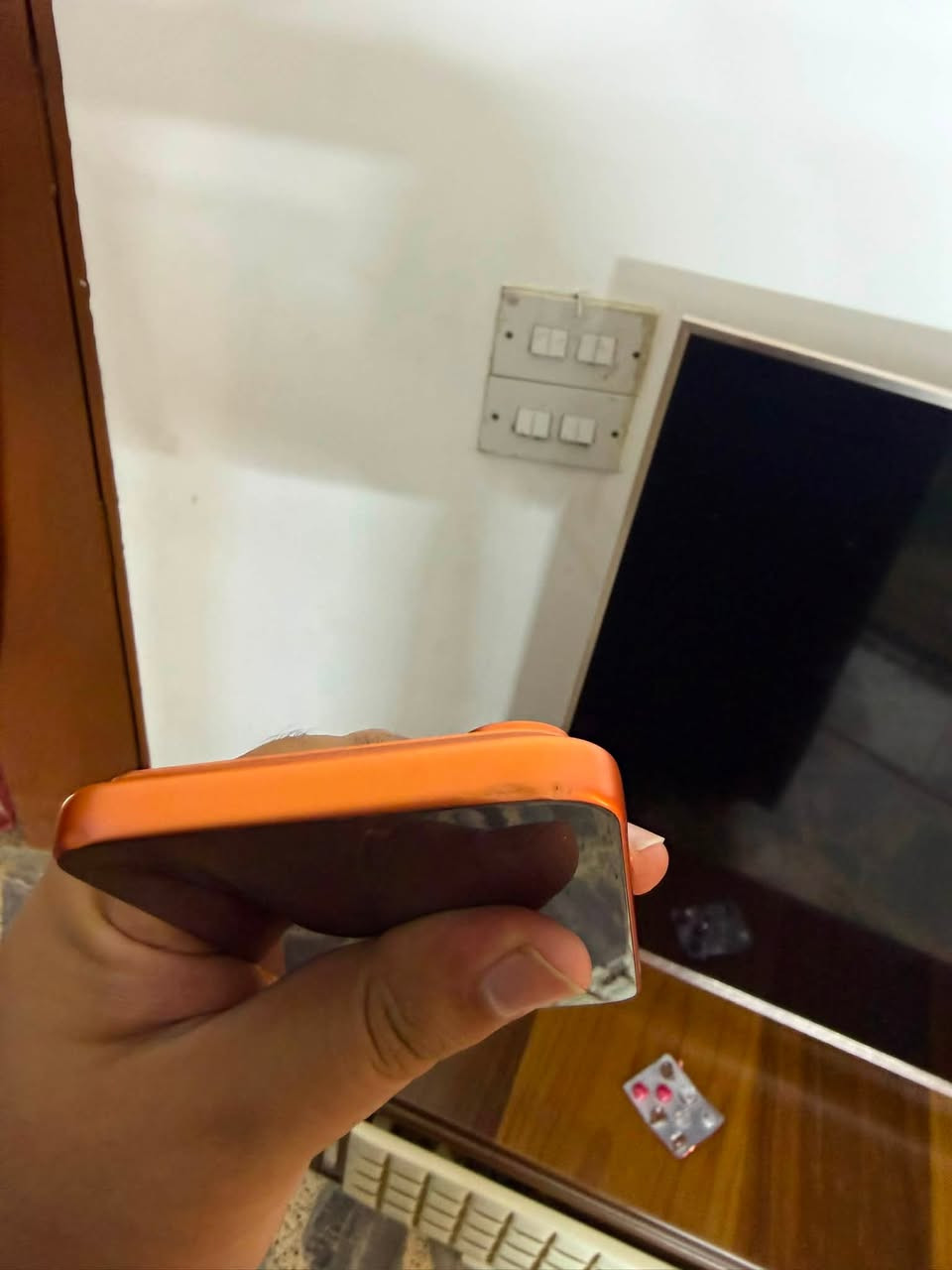 🔥 للبيع iPhone 17 Pro max بحالة ممتازة جدًا 🔥

📱 السعة: 256GB
🔋 نسبة البطارية: 99%
📶 يدعم شريحة SIM Card
🧡 اللون: برتقالي مميز

✅ استخدام خفيف ونظيف
✅ مع العلبة
✅ جاهز للفحص والتجربة قبل الشراء

💰 السعر: 1,650,000 دينار عراقي (قابل للتفاوض بالمعقول)

📍 الموقع: بغداد

📞 للاستفسار والاتصال: ***********

✨ حياكم الله، والجاد يتواصل.
