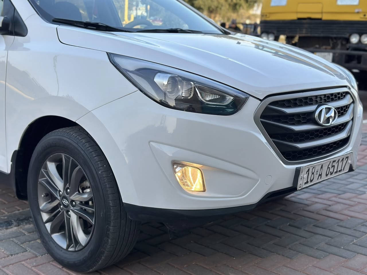 السلام عليكم توسان 2015 خليجي رقم بابل الدولي هزه سنويه كله جديد مكفول من كلشي ماعده شبر صبغ بجنطه موضح بسونار جاهزه من كلشي مكينه كير كفاله حته من الفتح حداديه جديده تبريد تتدفه تخم تاير دوشمه مكينه 2000 دوش
مواصفات تحكم اسيرن مري تحكم كامره تبريد قطعتين ويل كروم لدامامي برده خلفيه السعر 157 مجال بصيط 
***********فقط بيع بدون مراوس مكاني كربلاء المقدسه
