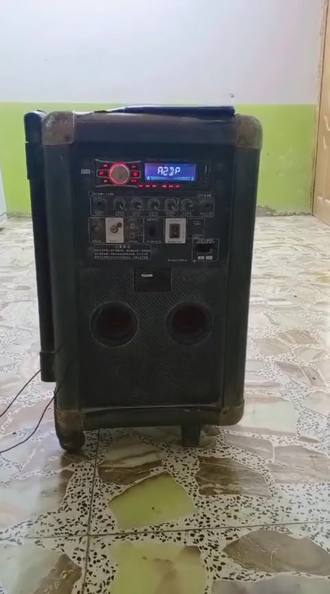 جهاز نظيف يفيد أهل المواكب الحسينيه صوت ونقاوه شرط الفحص ويشغل لاقط السعر ٧٥ الف
المكان ديوانيه @


**إذا كنت صاحب هذا الإعلان وتريد حذفه لأي سبب، رجاءا أرسل رسالة إلى الدعم الفني**