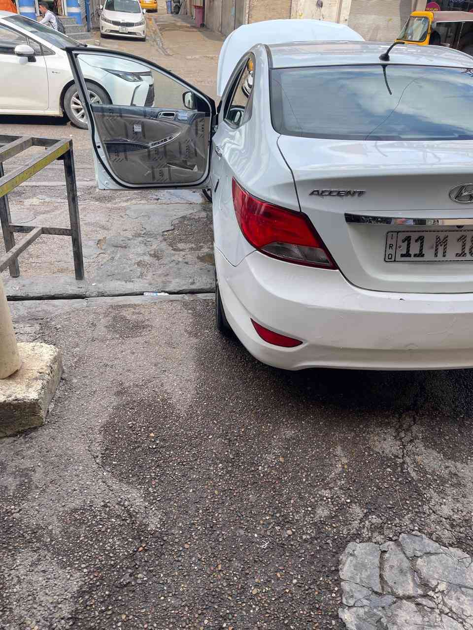 السلام عليكم اكسنت خليجي موديل 2016 بيها شبر بارد بالقماره الباقي مكفول ماشيه 155) رقم بغداد بأسمي السياره جاهزه من كلشي للبيع فقط السعر (110$) يعني بشده وعشر اوراق للاتصال ***********
