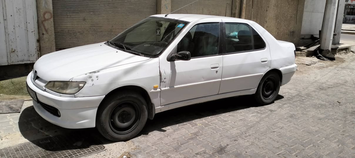 السلام عليكم بيجو 306للبيع مكينه كير مكفولات تبريد ثلج تدفئة كهربائيات جاهزة موديل 2002بأسمي السعر 45اوبيهه مجال مكاني بغداد الحرية هاتف ***********
