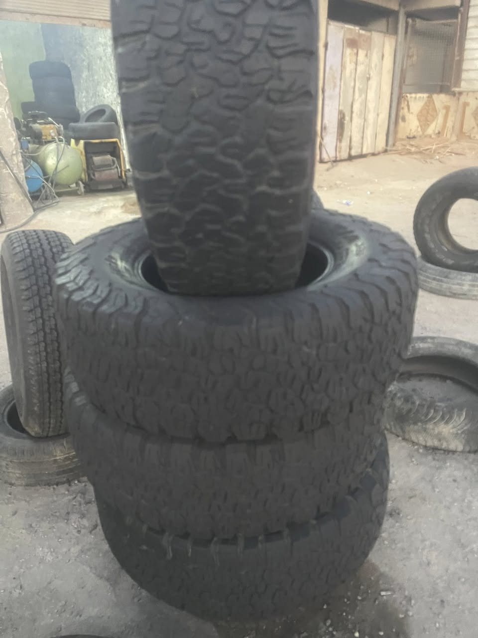 تخم جبلي قياس  17/70/285 لا ركعه لا فتيله  ضمان الشد والفحص سعر التخم كامل مع الشد  225 الف 
مجمع المصطفى المشتل شارع المدارس
***********
