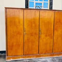 يوجد كنتور للبيع خمس بوب طابق واحد السعر 225 وبي مجال الستفسار على هاذ...