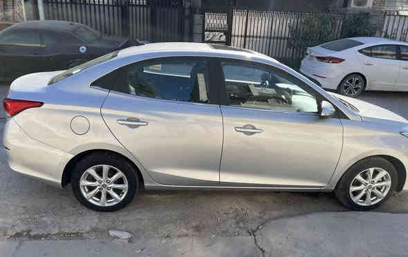 السلام عليكم للبيع شانجان L7  موديل 2023  رقم بغداد  انكليزي  سنويه جديده وبيها هزه سياره كلين  جاهزه من كلشي مكفوله ماشيه 40 الف كم   تاير تخم جديد باتري جديد ادامه كامله بالشركه حره باسمي تحويل ثاني يوم السعر 100  ورقه. وبيها مجال بسيط للشراي للاستفسار  ***********
