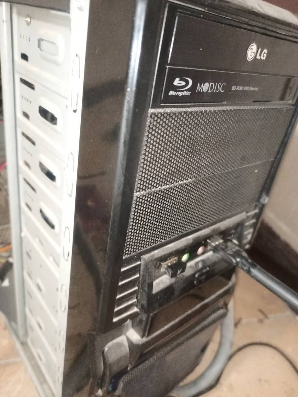 لحك ياولد كيس العاب 
رام 12
هارد ssd 256
كارت شاشه gtx 1050ti
معالج جيل رام ci5
محرك اقراص بلوراي
قطه وايفاي 
سعر ١٨٠ الف قفل بغداد


**إذا كنت صاحب هذا الإعلان وتريد حذفه لأي سبب، رجاءا أرسل رسالة إلى الدعم الفني**