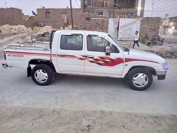 للبيع بيكم جمره موديل 98 رقم بصره نكليزي بسمي مشروع وطني تحويل ثاني يوم  مكينة كير حداديه كهربائية ودوشمه جديده تخم تاير سياره جاهز مكان الناصريه قضاء الرفاعي رقم الهاتف ***********   *********** سعر 73 بيه مجال بسيط
